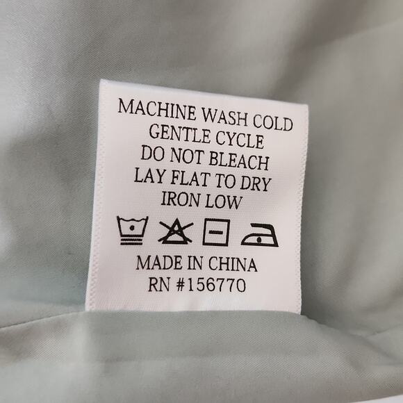 Roolee Women's Sage Green Cape Jacket Size Med Full Zip Ripstop Earth Tone NWT - Picture 11 of 13